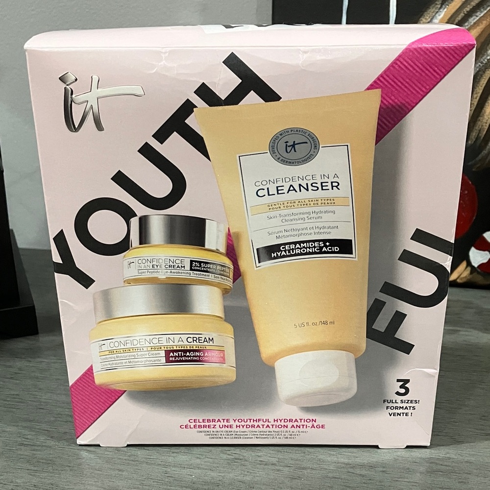 IT Cosmetics Youthful Hydration Skincare Trio